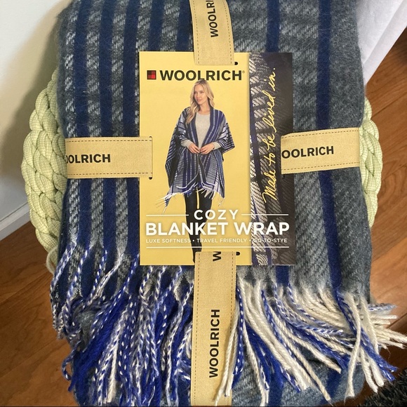 NWT Woolrich Blue Plaid Blanket Wrap Scarf Poncho with Fringe - Picture 2 of 6